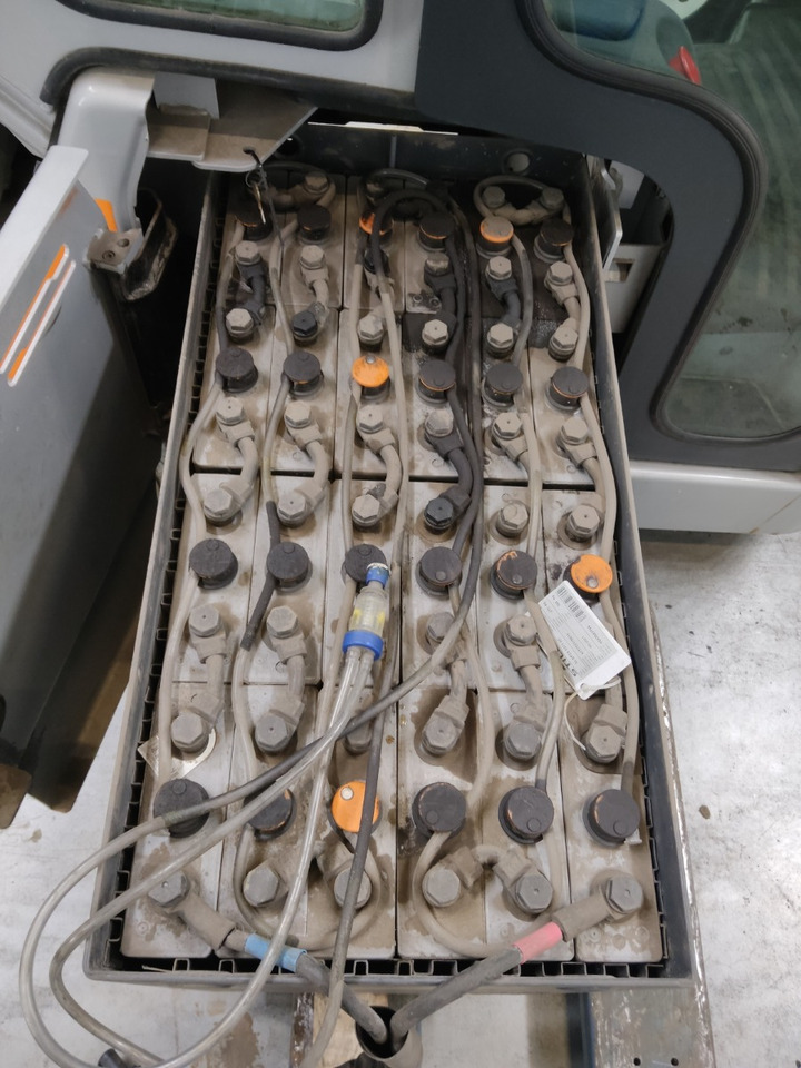 Still LTX80 - Chariot tracteur: photos 4 Still LTX80 - Chariot tracteur: photos 4