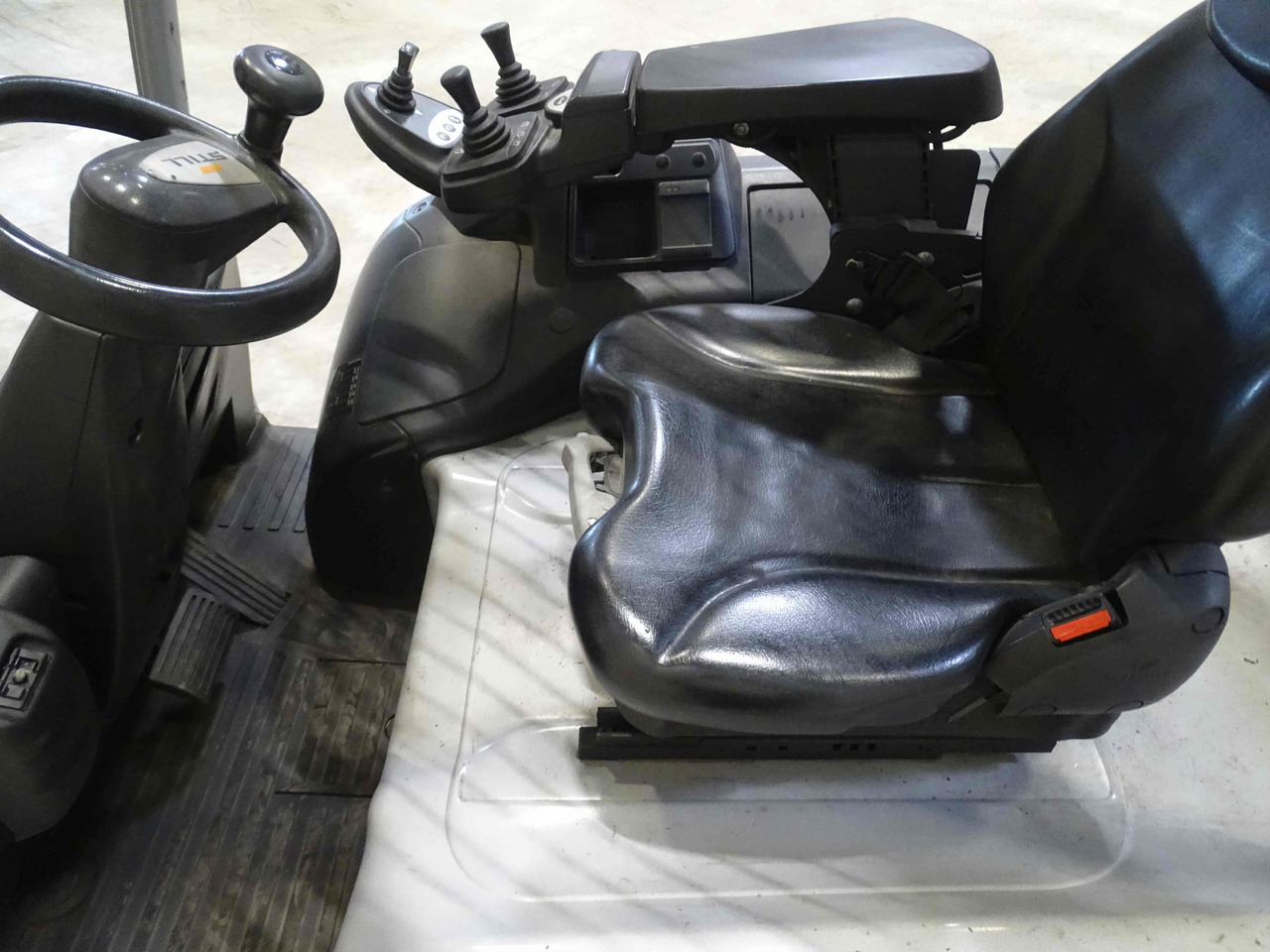 Still RX60-30 - Chariot élévateur électrique: photos 3 Still RX60-30 - Chariot élévateur électrique: photos 3