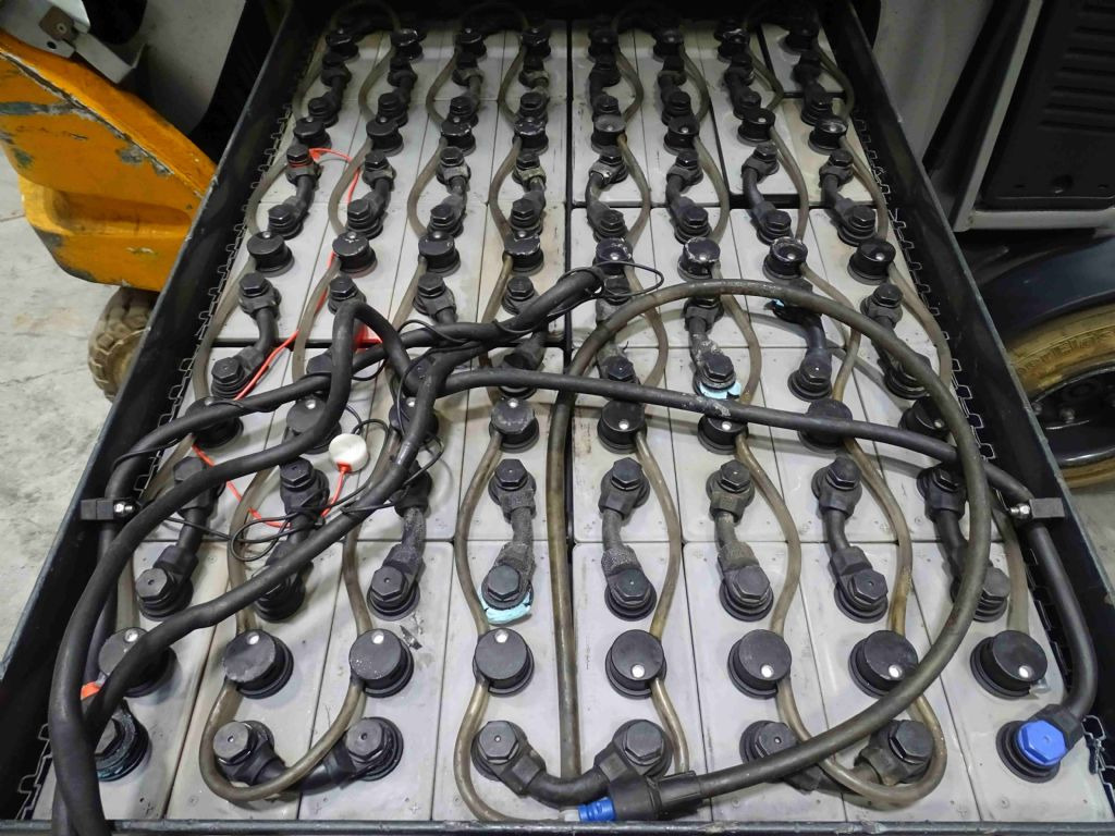 Still RX60-30 - Chariot élévateur électrique: photos 4 Still RX60-30 - Chariot élévateur électrique: photos 4