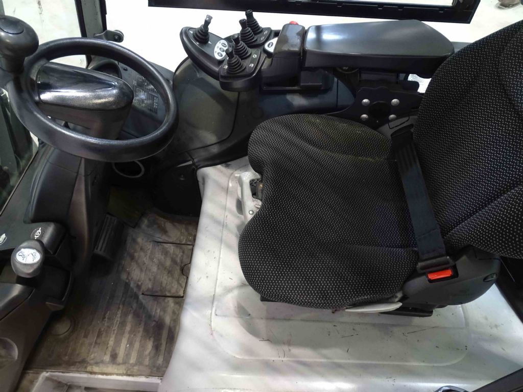 Still RX60-30 - Chariot élévateur électrique: photos 3 Still RX60-30 - Chariot élévateur électrique: photos 3