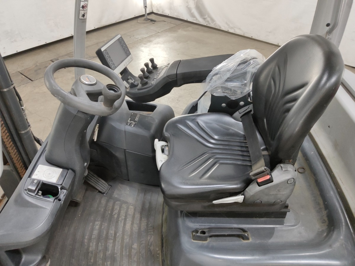 Still RX70-25T - Chariot élévateur: photos 3 Still RX70-25T - Chariot élévateur: photos 3