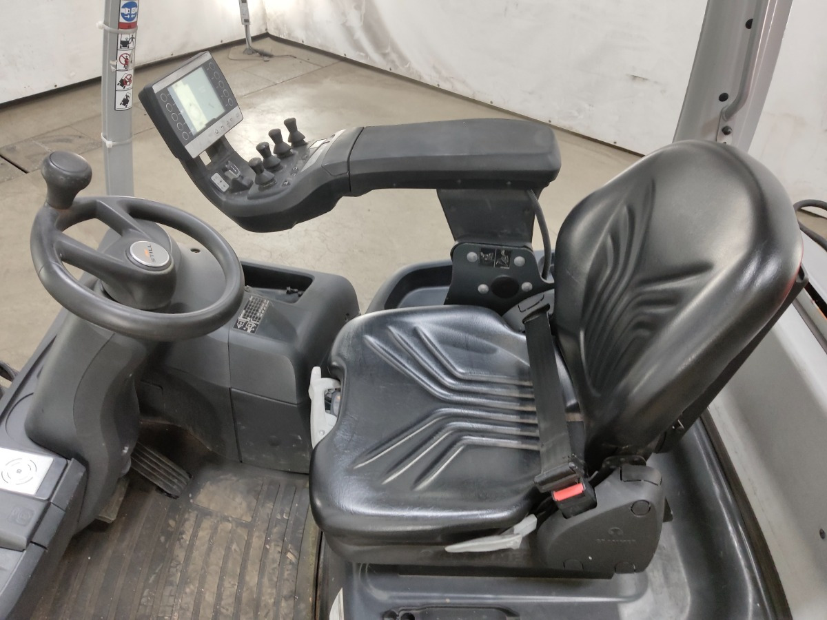 Still RX70-25T - Chariot élévateur: photos 3 Still RX70-25T - Chariot élévateur: photos 3