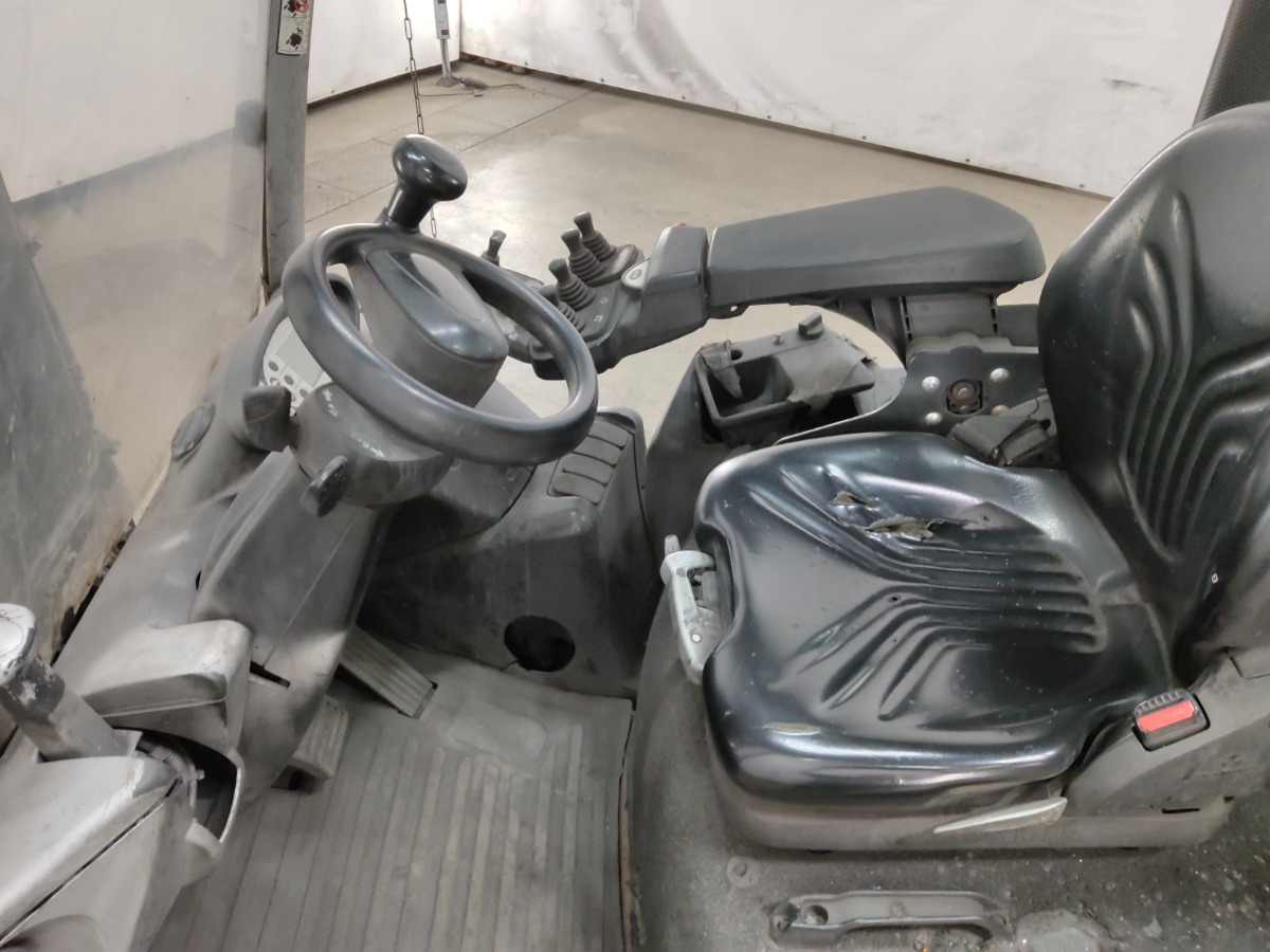 Still RX70-30 - Chariot élévateur diesel: photos 3 Still RX70-30 - Chariot élévateur diesel: photos 3