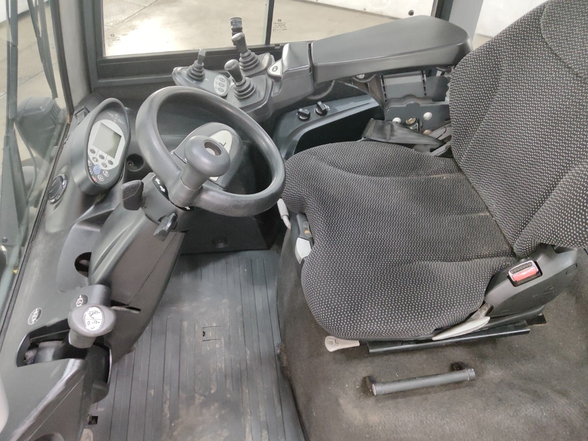 Still RX70-50/600 - Chariot élévateur diesel: photos 3 Still RX70-50/600 - Chariot élévateur diesel: photos 3