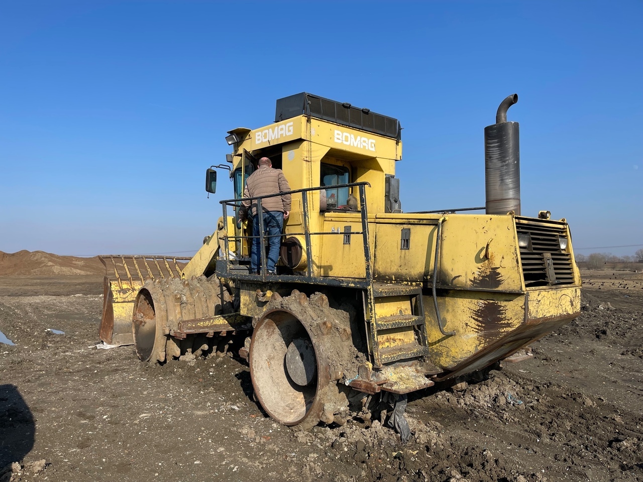 BOMAG BC 671 RS Waste Compactor - Chargeuse compacte sur chenilles: photos 1 BOMAG BC 671 RS Waste Compactor - Chargeuse compacte sur chenilles: photos 1