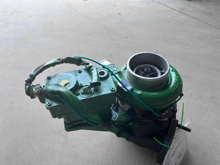 BorgWarner RE335688 - Turbocompresseur pour Pulvé automoteur: photos 3 BorgWarner RE335688 - Turbocompresseur pour Pulvé automoteur: photos 3