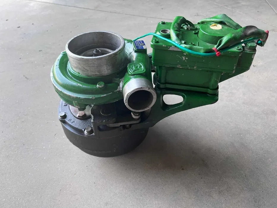 BorgWarner RE335688 - Turbocompresseur pour Pulvé automoteur: photos 4 BorgWarner RE335688 - Turbocompresseur pour Pulvé automoteur: photos 4