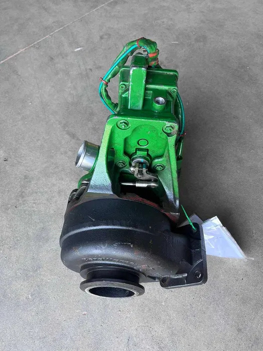 BorgWarner RE335688 - Turbocompresseur pour Pulvé automoteur: photos 2 BorgWarner RE335688 - Turbocompresseur pour Pulvé automoteur: photos 2