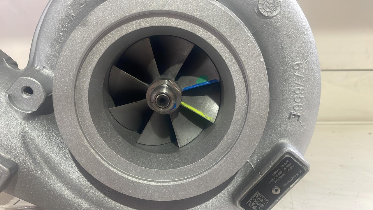 BorgWarner RE547978 - Turbocompresseur pour Tracteur agricole: photos 5 BorgWarner RE547978 - Turbocompresseur pour Tracteur agricole: photos 5
