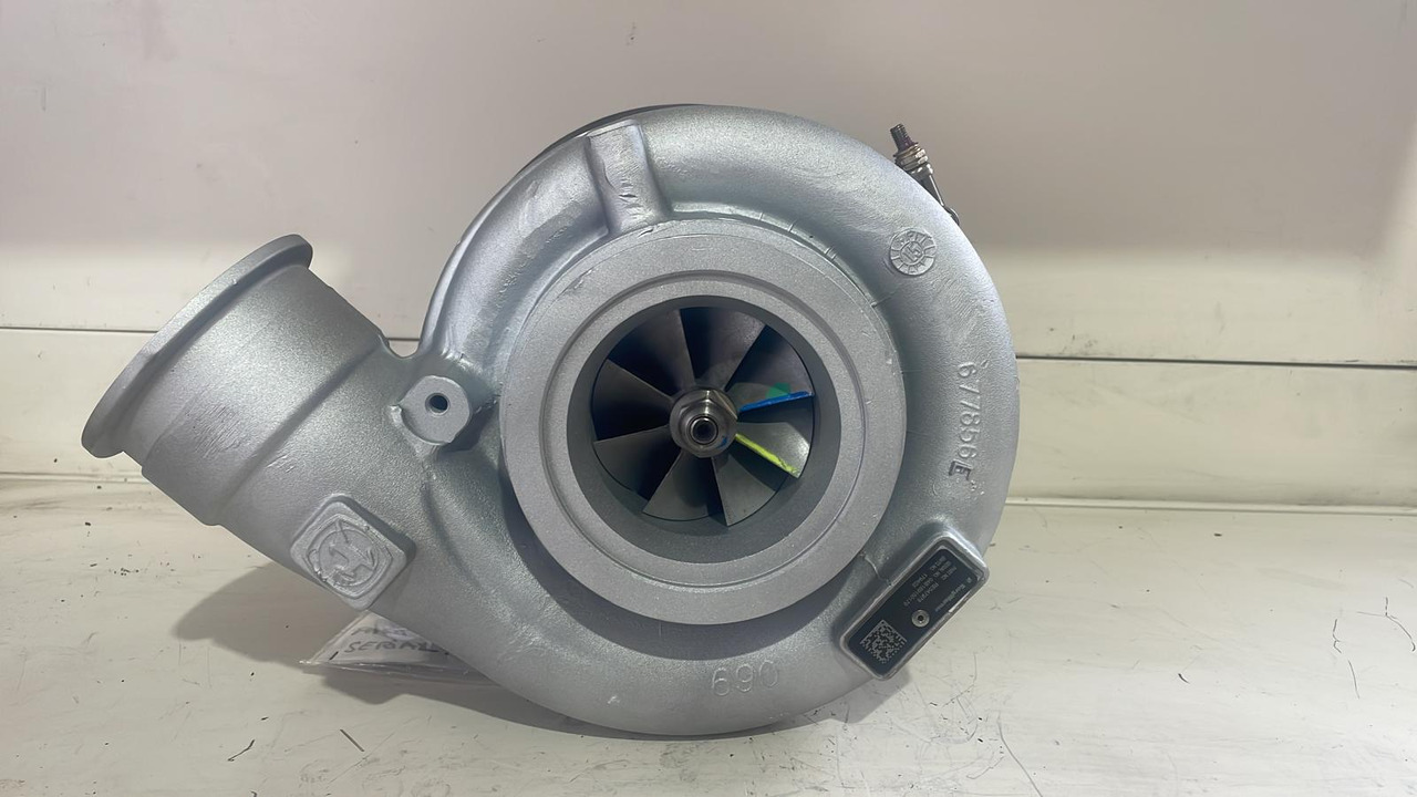 BorgWarner RE547978 - Turbocompresseur pour Tracteur agricole: photos 1 BorgWarner RE547978 - Turbocompresseur pour Tracteur agricole: photos 1