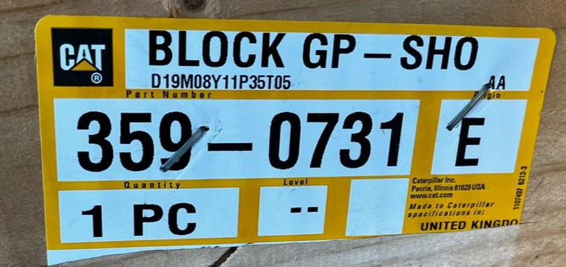 CATERPILLAR 359-0731 – Genuine Caterpillar Engine Block - CAT 3054C - Moteur: photos 2 CATERPILLAR 359-0731 – Genuine Caterpillar Engine Block - CAT 3054C - Moteur: photos 2