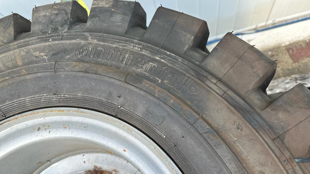 CONTINENTAL CSE ROBUST 355/65 15 - Pneus et jantes pour Camion: photos 3 CONTINENTAL CSE ROBUST 355/65 15 - Pneus et jantes pour Camion: photos 3