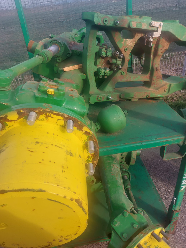 JOHN DEERE FRONT AXLE AL223008 - Essieu et pièces pour Machine agricole: photos 1 JOHN DEERE FRONT AXLE AL223008 - Essieu et pièces pour Machine agricole: photos 1