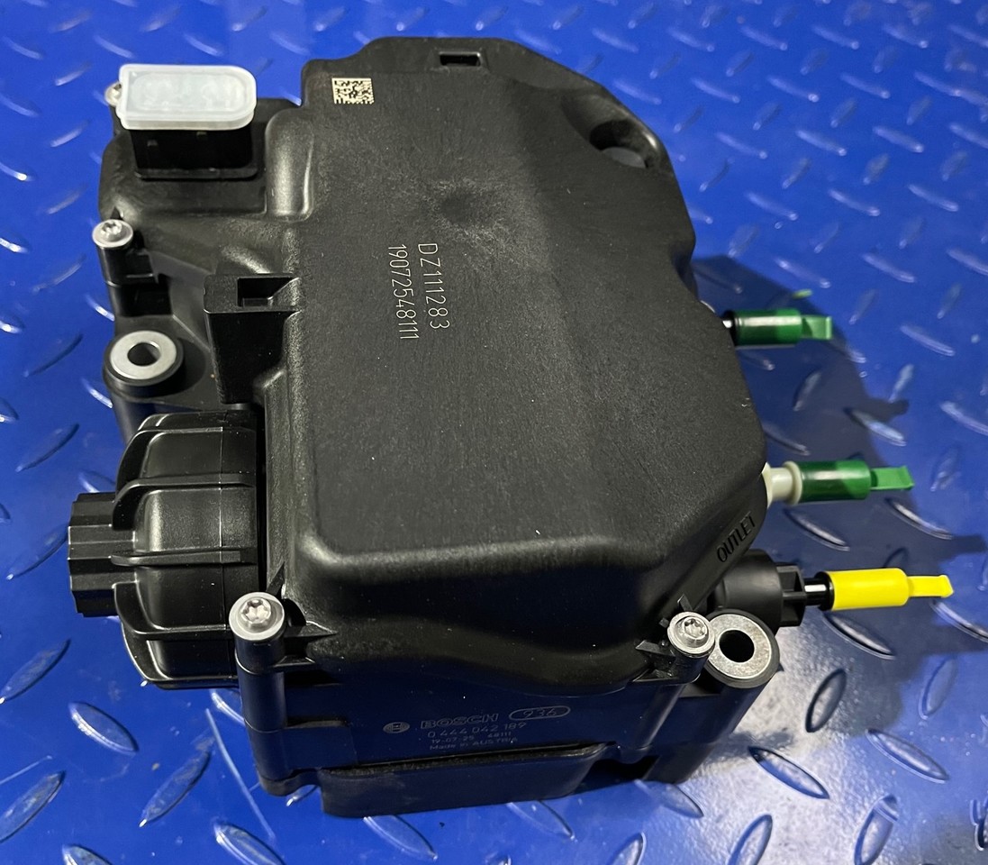 John Deere 8400 Harvester SCR Pump DZ111283 - Système d'échappement pour Matériel de récolte: photos 3 John Deere 8400 Harvester SCR Pump DZ111283 - Système d'échappement pour Matériel de récolte: photos 3