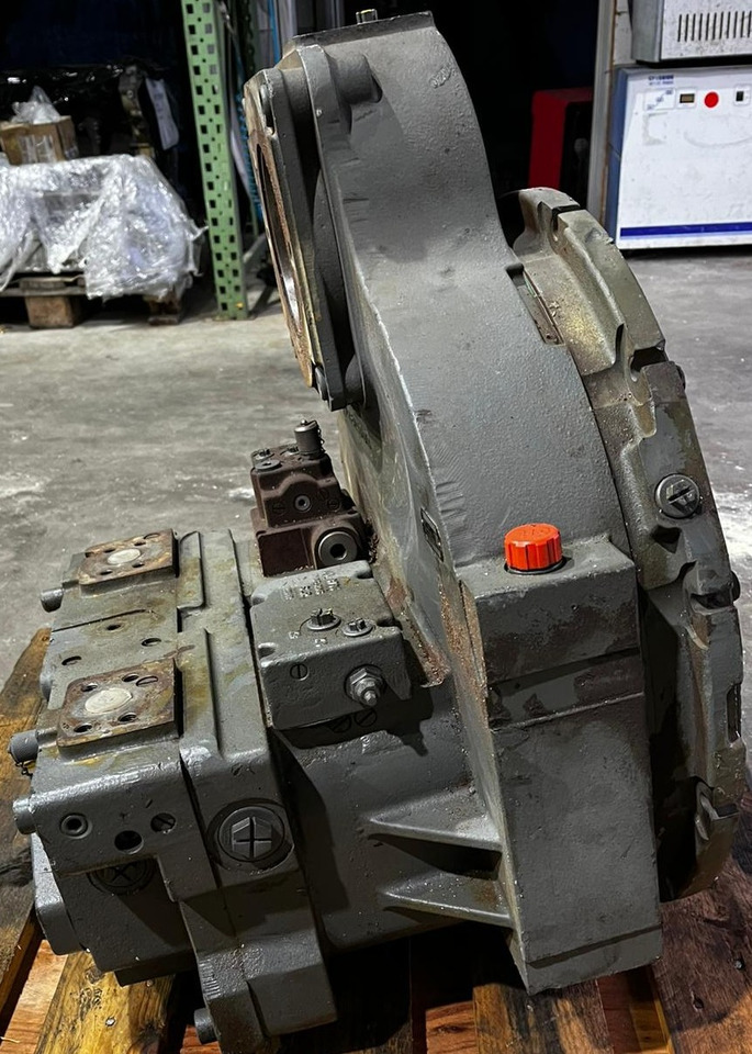 LIEBHERR Axial Piston Pump DPVP0108 - Pompe hydraulique: photos 1 LIEBHERR Axial Piston Pump DPVP0108 - Pompe hydraulique: photos 1