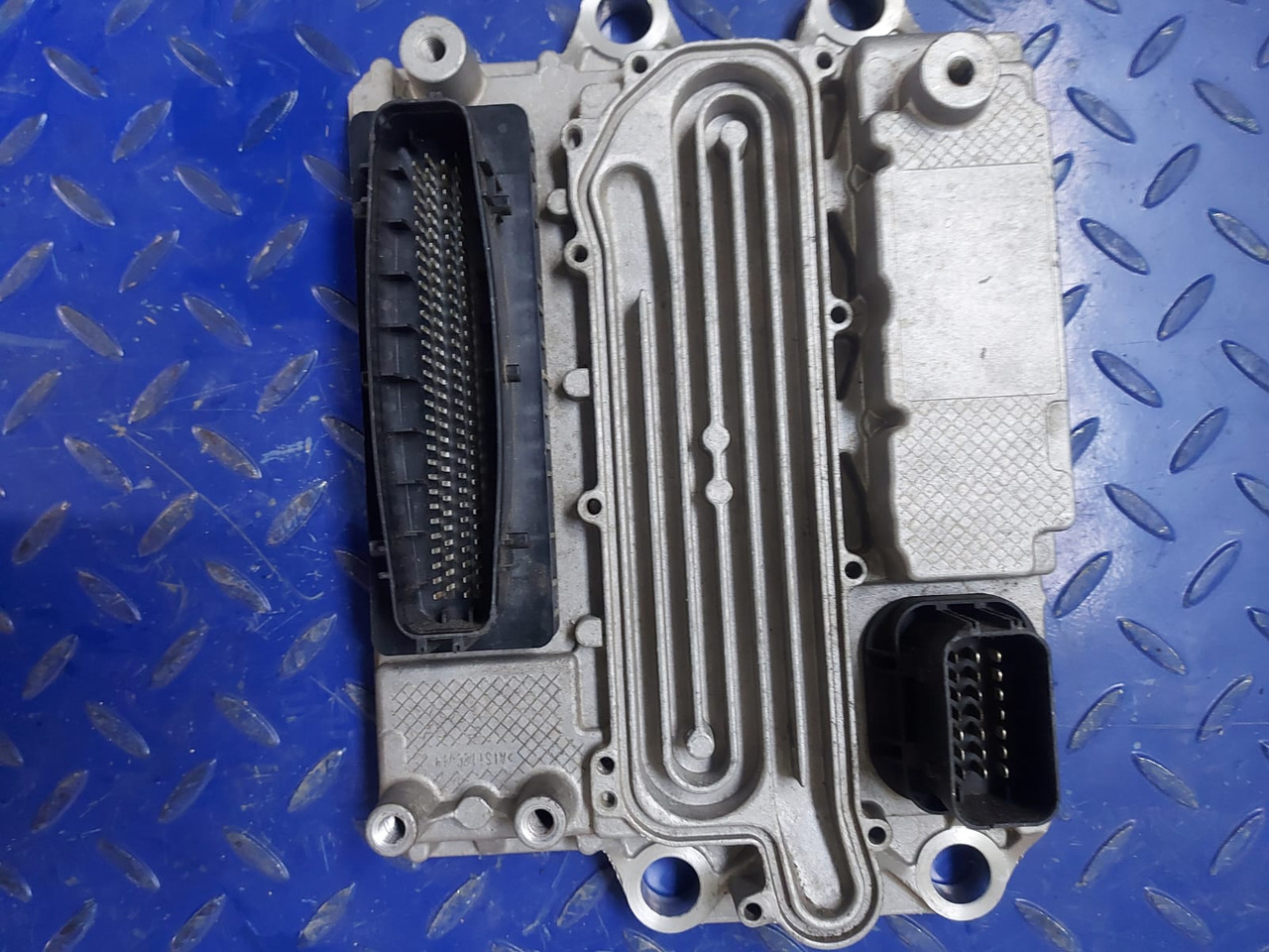 MERCEDES-BENZ ACTROS,AROCS A00044649954 - Bloc de gestion pour Camion: photos 1 MERCEDES-BENZ ACTROS,AROCS A00044649954 - Bloc de gestion pour Camion: photos 1