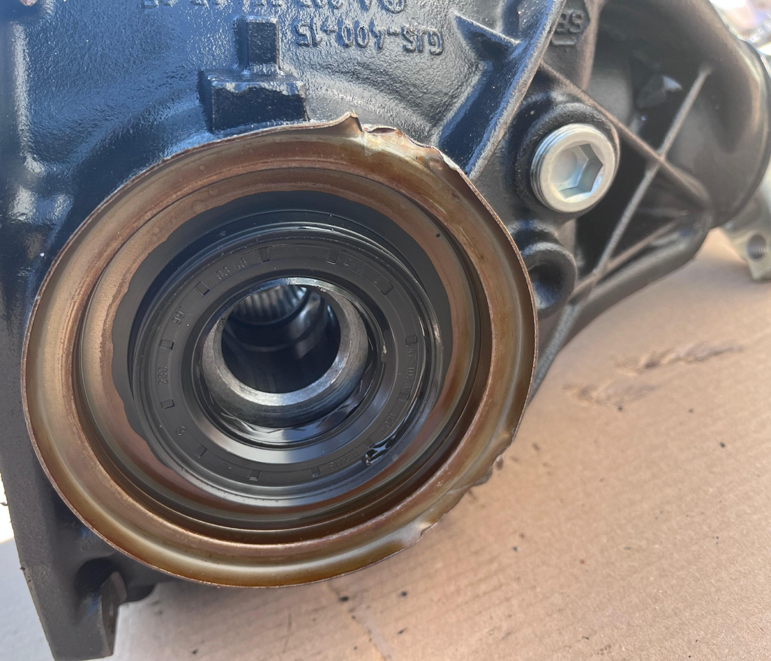 MERCEDES-BENZ E-Class Rear Differential W213 A2133503808 - Différentiel: photos 4 MERCEDES-BENZ E-Class Rear Differential W213 A2133503808 - Différentiel: photos 4