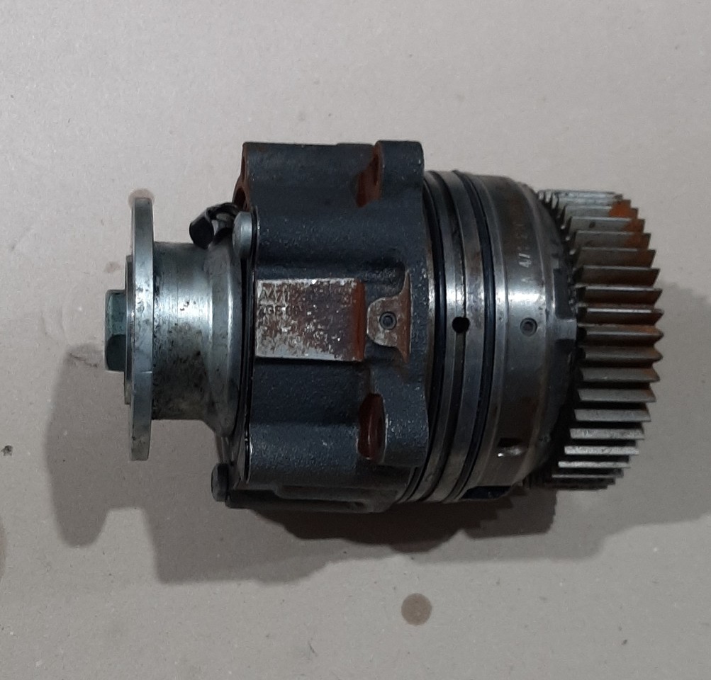 Mercedes Actros MP4 A4712302423 Nebenantrieb - Pompe hydraulique pour Camion: photos 2 Mercedes Actros MP4 A4712302423 Nebenantrieb - Pompe hydraulique pour Camion: photos 2