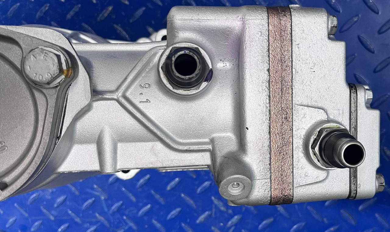 Mercedes Actros MP4 Air Compressor Euro 6 A4701302015 Reconditioned - Compresseur pour Camion: photos 4 Mercedes Actros MP4 Air Compressor Euro 6 A4701302015 Reconditioned - Compresseur pour Camion: photos 4