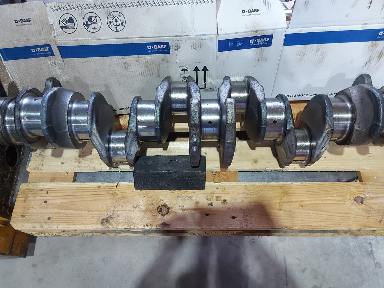 Mercedes Crankshaft OM473 Euro 6 - Vilebrequin: photos 1 Mercedes Crankshaft OM473 Euro 6 - Vilebrequin: photos 1