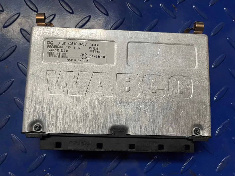 Mercedes Wabco EBS4 - Bloc de gestion pour Camion: photos 1 Mercedes Wabco EBS4 - Bloc de gestion pour Camion: photos 1