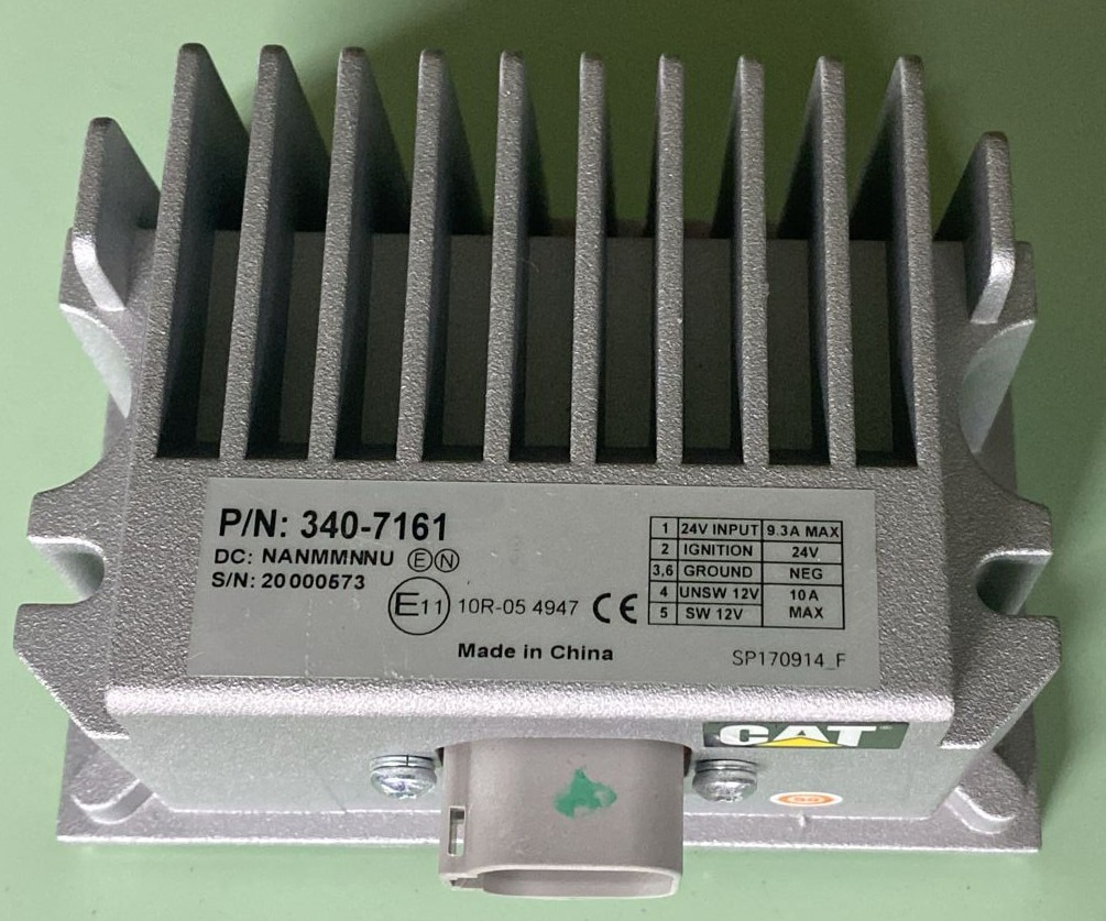CATERPILLAR 340-7161 24 Volt to 12 Volt Power Converter - Pièces de rechange pour Pelle: photos 1 CATERPILLAR 340-7161 24 Volt to 12 Volt Power Converter - Pièces de rechange pour Pelle: photos 1