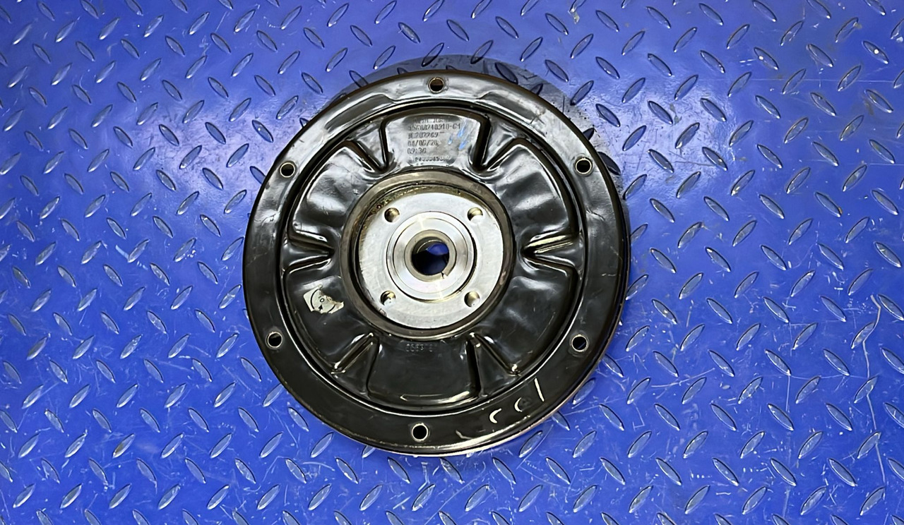 JOHN DEERE Amortizor de torsiune Voith 15600240910 - Pièces de rechange pour Tracteur agricole: photos 1 JOHN DEERE Amortizor de torsiune Voith 15600240910 - Pièces de rechange pour Tracteur agricole: photos 1