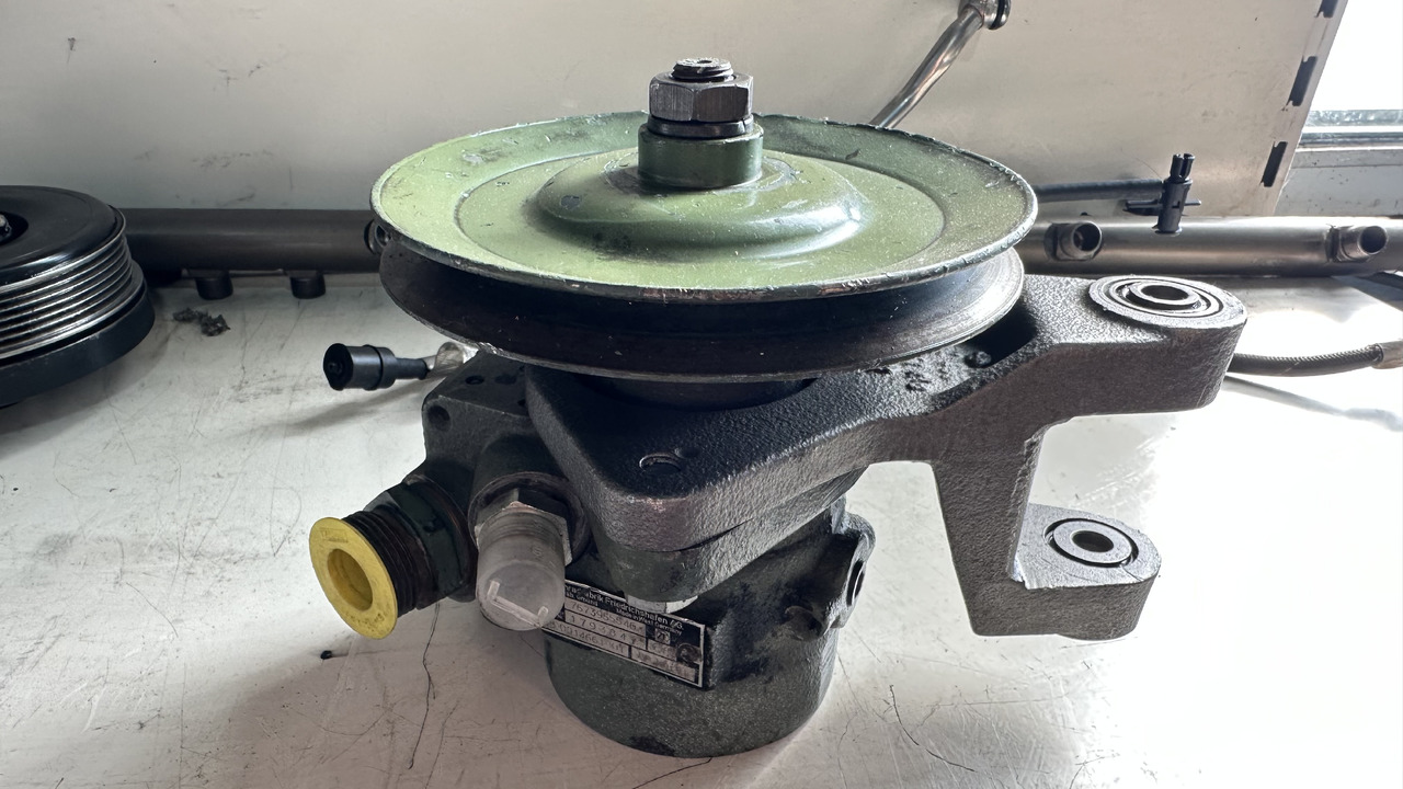 Mercedes Servo Hidraulik Pump 7673955546 - Pompe hydraulique: photos 2 Mercedes Servo Hidraulik Pump 7673955546 - Pompe hydraulique: photos 2