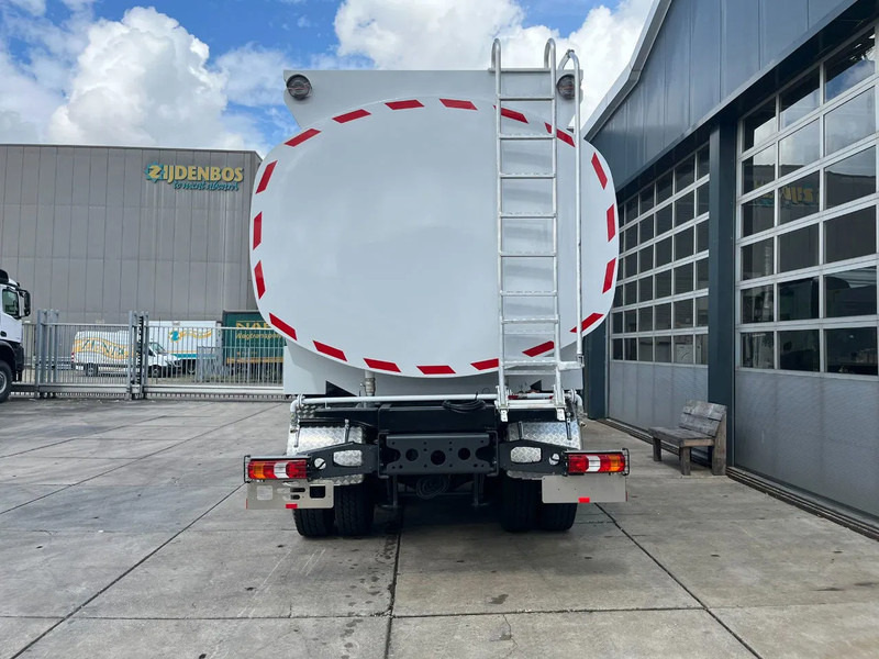 Mercedes-Benz Arocs 3340 6x6 Water Tank Truck - Camion citerne: photos 4 Mercedes-Benz Arocs 3340 6x6 Water Tank Truck - Camion citerne: photos 4