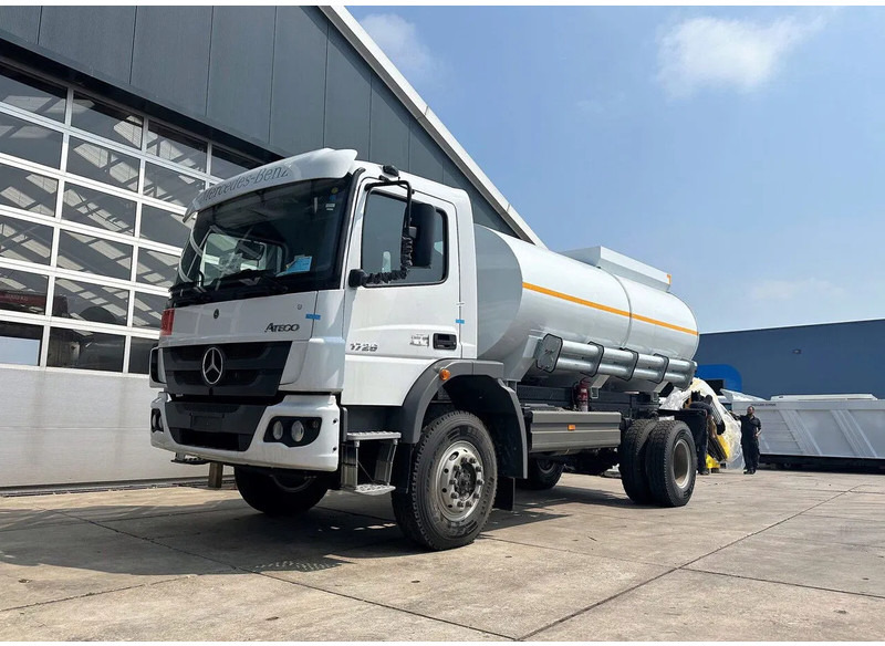 Mercedes-Benz Atego 1725 4×4 Fuel Tank Truck - Camion citerne: photos 1 Mercedes-Benz Atego 1725 4×4 Fuel Tank Truck - Camion citerne: photos 1