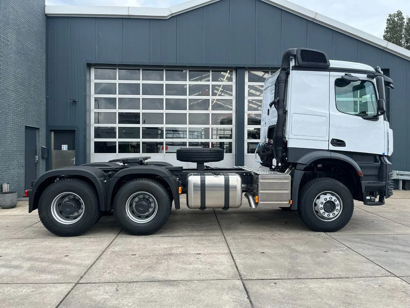 Tracteur routier neuf Mercedes-Benz Actros 3348 S 6x4 Tractor Head: photos 8