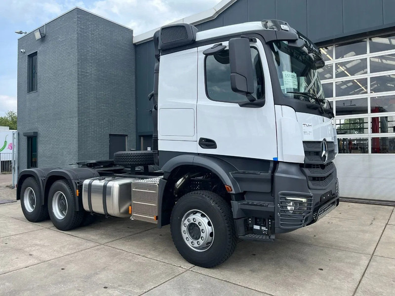 Tracteur routier neuf Mercedes-Benz Actros 3348 S 6x4 Tractor Head: photos 9
