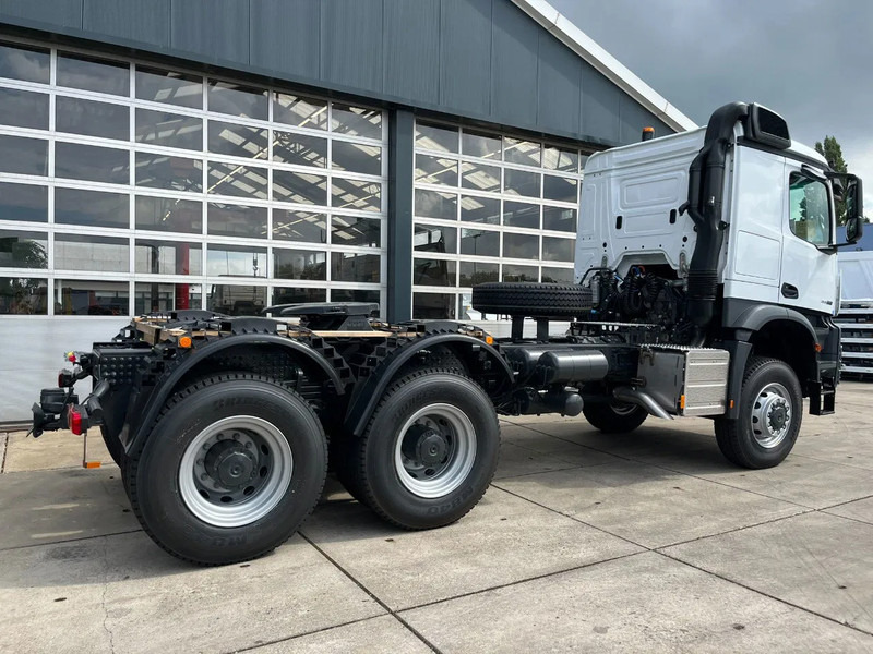 Mercedes-Benz Arocs 4058 AS 6x6 Tractor Head 180T Push Pull EURO-5 - Tracteur routier: photos 5 Mercedes-Benz Arocs 4058 AS 6x6 Tractor Head 180T Push Pull EURO-5 - Tracteur routier: photos 5