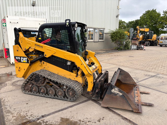 Cat 257D - Mini chargeuse: photos 2 Cat 257D - Mini chargeuse: photos 2