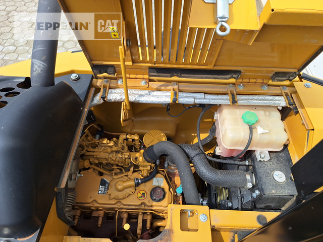 Pelle sur chenille Cat 315FL: photos 32