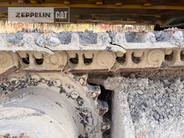 Pelle sur chenille Cat 336-08: photos 10