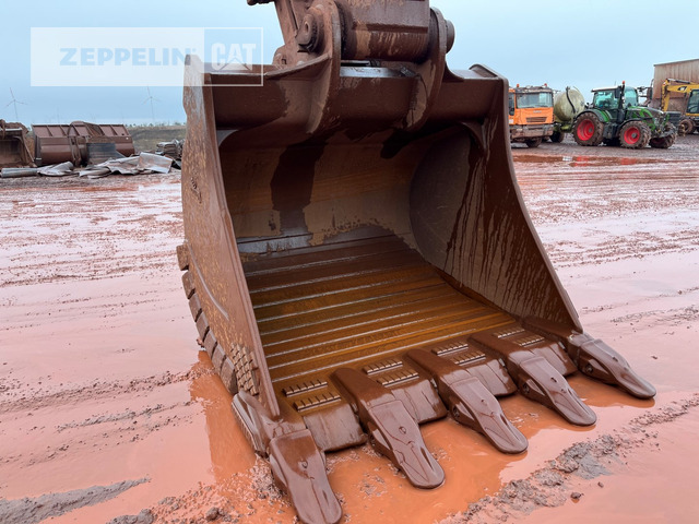 Pelle sur chenille Cat 374FL: photos 16