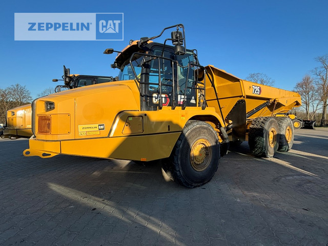 Cat 725-04A - Tombereau articulé: photos 3 Cat 725-04A - Tombereau articulé: photos 3
