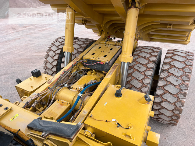 Tombereau rigide Cat 775G: photos 15