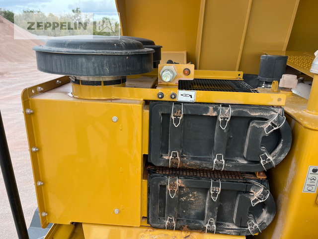 Tombereau rigide Cat 775G: photos 9