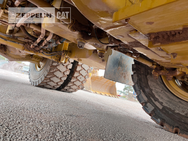 Tombereau rigide Cat 775G: photos 10