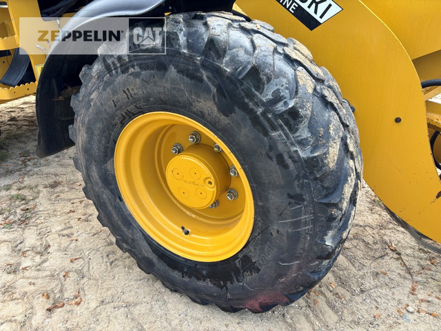 Chargeuse sur pneus Cat 908M: photos 23