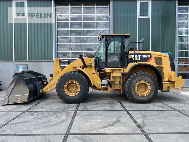 Cat 962M - Chargeuse sur pneus: photos 2 Cat 962M - Chargeuse sur pneus: photos 2