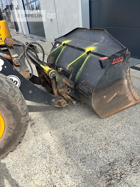 Chargeuse sur pneus Jcb 409: photos 7