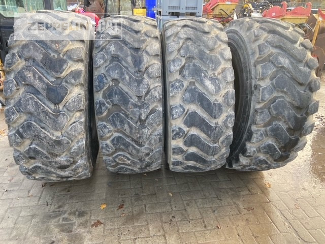Michelin 4x 20.5R25XHA - Pneu pour Engins de chantier: photos 1 Michelin 4x 20.5R25XHA - Pneu pour Engins de chantier: photos 1