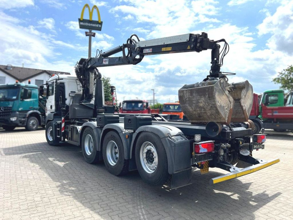 MAN TG-S 35.480 8x4 BL Abrollkipper mit Kran Penz-15 - Camion grue: photos 4 MAN TG-S 35.480 8x4 BL Abrollkipper mit Kran Penz-15 - Camion grue: photos 4