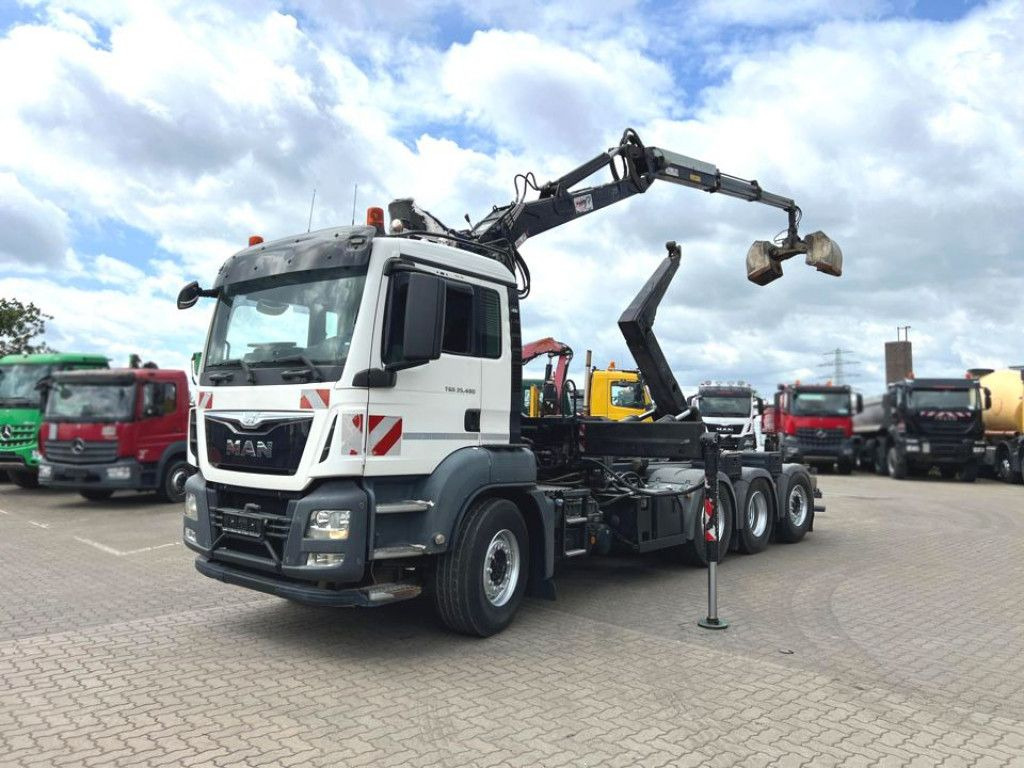 MAN TG-S 35.480 8x4 BL Abrollkipper mit Kran Penz-15 - Camion grue: photos 3 MAN TG-S 35.480 8x4 BL Abrollkipper mit Kran Penz-15 - Camion grue: photos 3