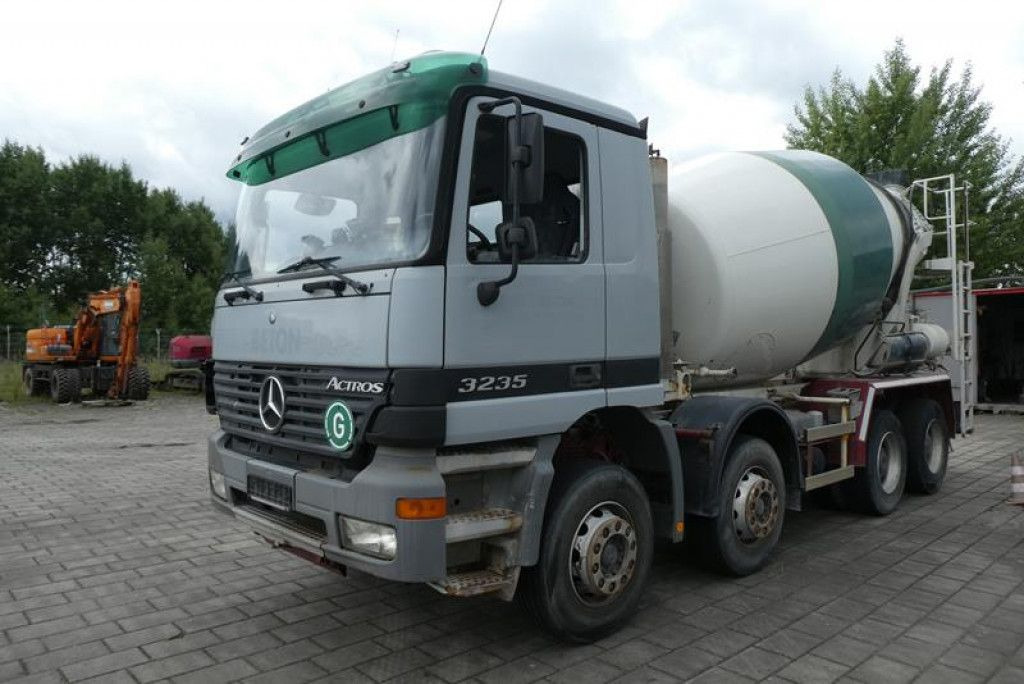 Mercedes-Benz Actros 3235 B 8x4 Betonmischer Stetter 9m³ -Deut - Camion malaxeur: photos 2 Mercedes-Benz Actros 3235 B 8x4 Betonmischer Stetter 9m³ -Deut - Camion malaxeur: photos 2