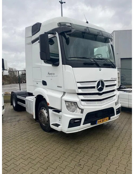 Mercedes-Benz Actros 1840 stream space cabine met spoilers fenders en zonneklep - Tracteur routier: photos 2 Mercedes-Benz Actros 1840 stream space cabine met spoilers fenders en zonneklep - Tracteur routier: photos 2
