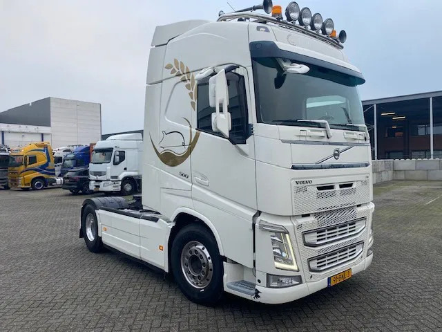 Volvo FH 500 , euro 6 met hydrauliek en lage km stand......compleet uitgevoerd..... - Tracteur routier: photos 2 Volvo FH 500 , euro 6 met hydrauliek en lage km stand......compleet uitgevoerd..... - Tracteur routier: photos 2